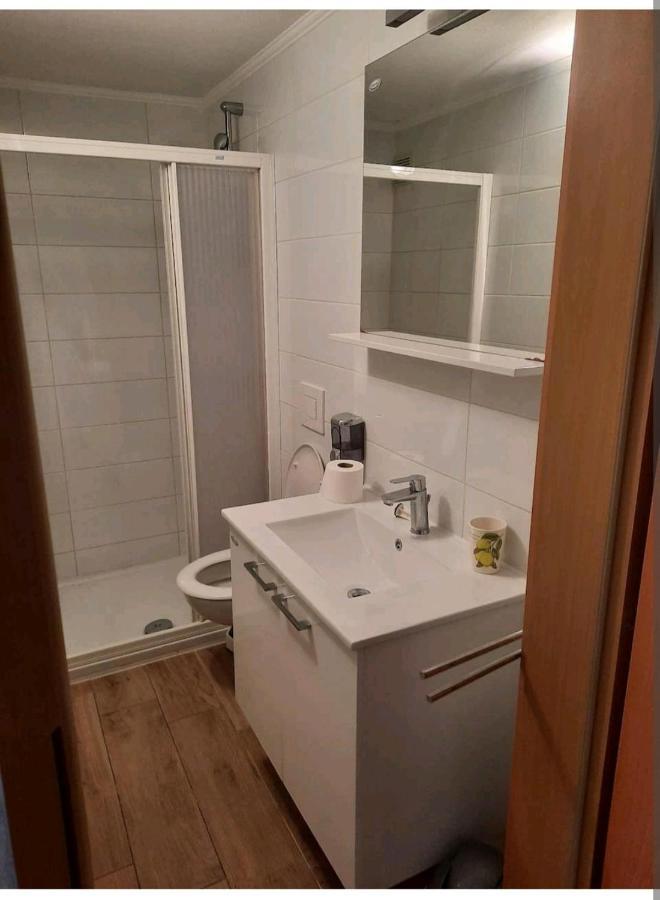 Vila Doris Hotel Baška Voda Екстериор снимка