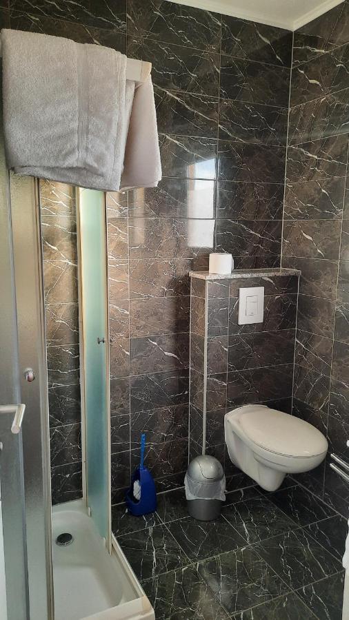 Vila Doris Hotel Baška Voda Екстериор снимка